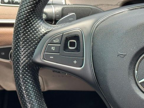 Used 2018 Mercedes-Benz E 400 4MATIC Sedan image 29