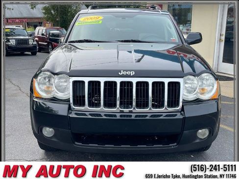 Used 2009 Jeep Grand Cherokee Limited w/ Quadra-Drive II 4X4 Group image 2