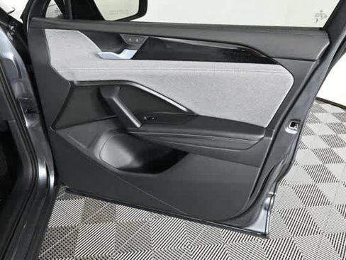 New 2026 Volkswagen Tiguan S image 21