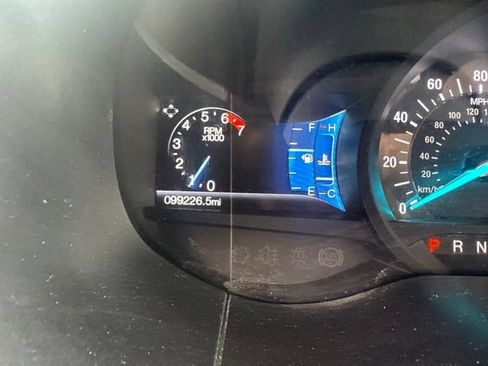 Used 2017 Ford Edge Titanium w/ Technology Package AWD/4WD image 12