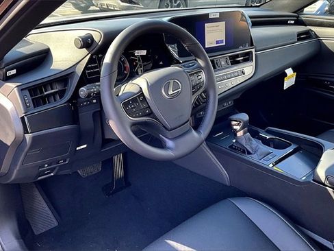 New 2025 Lexus ES 350 w/ Premium Package image 6
