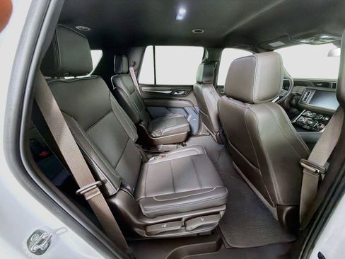 Used 2024 GMC Yukon Denali AWD/4WD image 29
