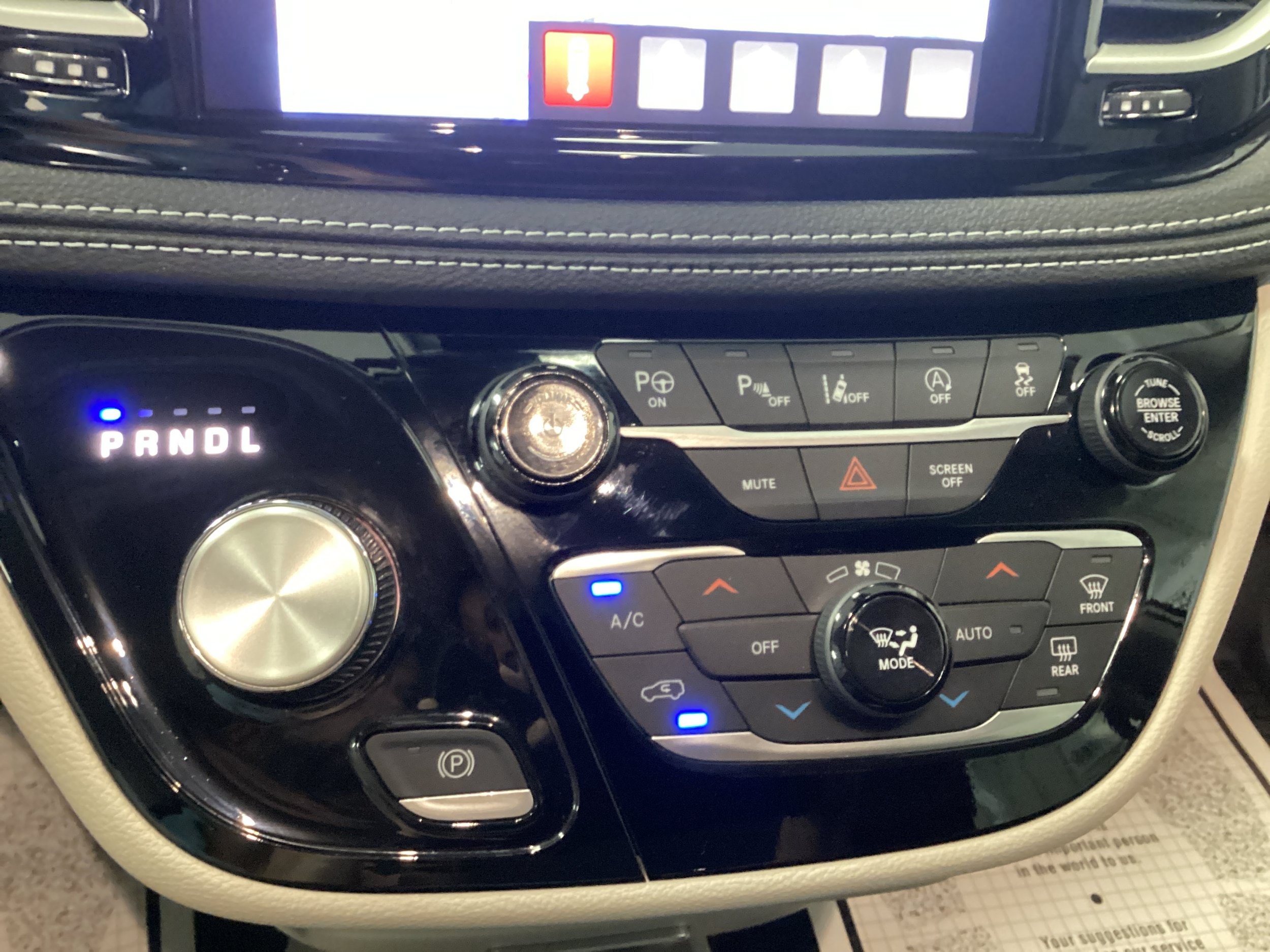 Used 2024 Chrysler Pacifica Touring-L w/ Road Tripper Package FWD image 28