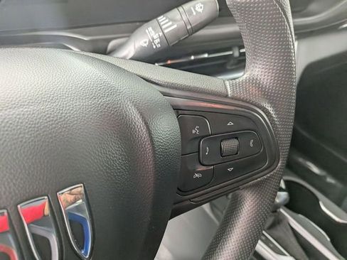 Used 2025 Buick Envista Preferred FWD image 19