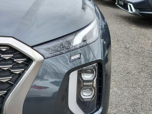 Used 2022 Hyundai Palisade Calligraphy image 9