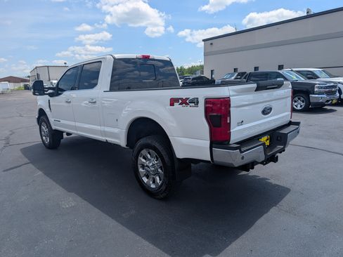 Used 2017 Ford F350 Lariat w/ Lariat Ultimate Package AWD/4WD image 6
