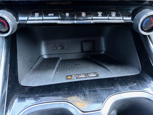 New 2026 Chevrolet Traverse LT w/ LPO, Floor Liner Package image 32