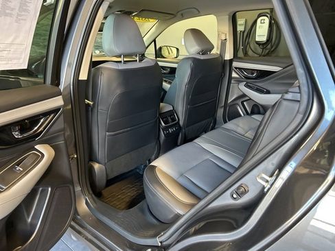 Used 2021 Subaru Outback Limited image 23