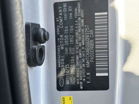 Used 2016 Hyundai Veloster Turbo image 35