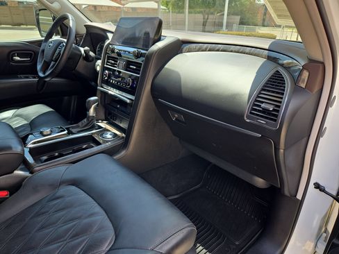 Used 2023 Nissan Armada Platinum w/ Captain's Chairs Package RWD image 33