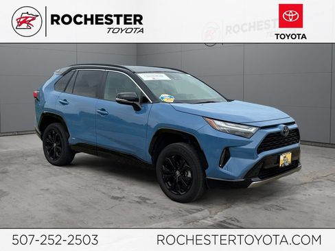 Certified 2025 Toyota RAV4 XSE AWD/4WD image 1