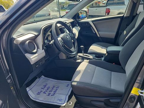 Used 2014 Toyota RAV4 LE image 12