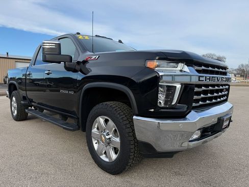 Used 2022 Chevrolet Silverado 2500 LTZ w/ LTZ Plus Package image 3