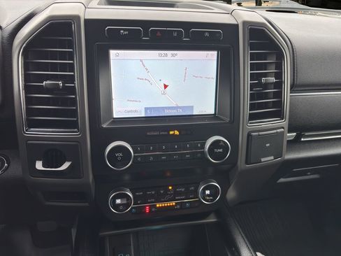 Certified 2021 Ford Expedition Max XLT image 20