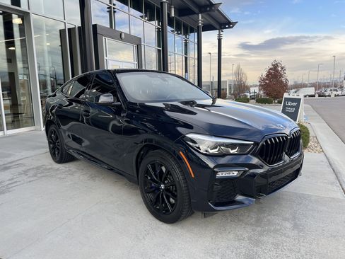 Used 2020 BMW X6 xDrive40i w/ M Sport Package image 3