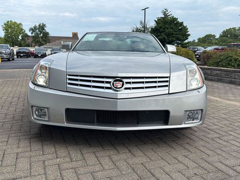 Used 2007 Cadillac XLR RWD image 8