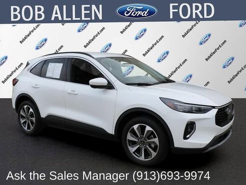 Used 2023 Ford Escape Platinum AWD/4WD image 1