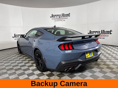 Used 2025 Ford Mustang GT RWD image 9