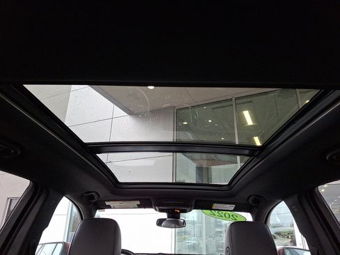 Certified 2022 Chevrolet Equinox RS w/ RS Leather Package image 14