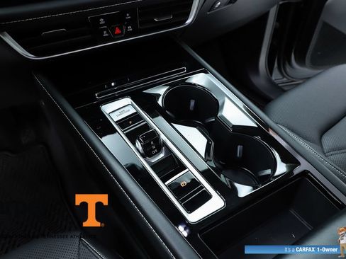 Used 2024 Volkswagen Atlas SE FWD image 24