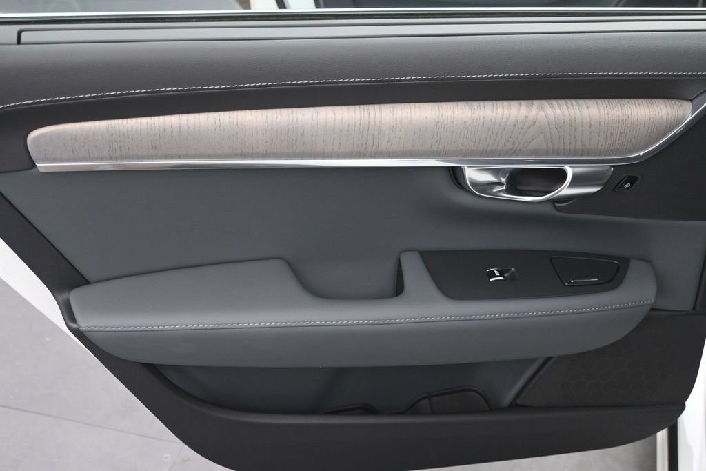 Certified 2022 Volvo S90 B6 Inscription w/ Advanced Package AWD/4WD image 18