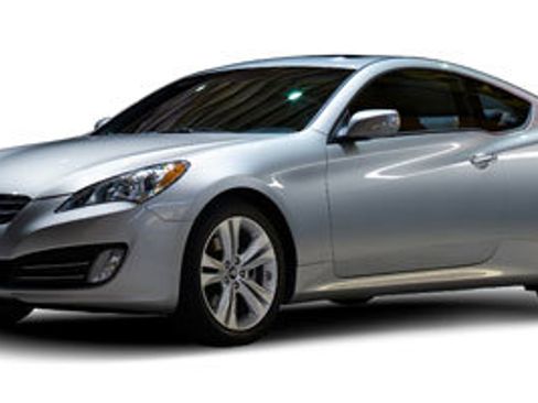 Used 2010 Hyundai Genesis 3.8 RWD image 1