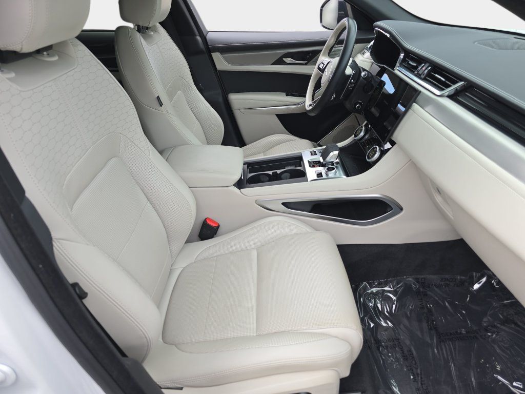 Used 2025 Jaguar F-PACE R-Dynamic S AWD/4WD image 10