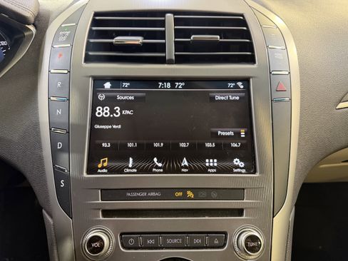 Used 2017 Lincoln MKZ Select w/ Select Plus Package FWD image 16