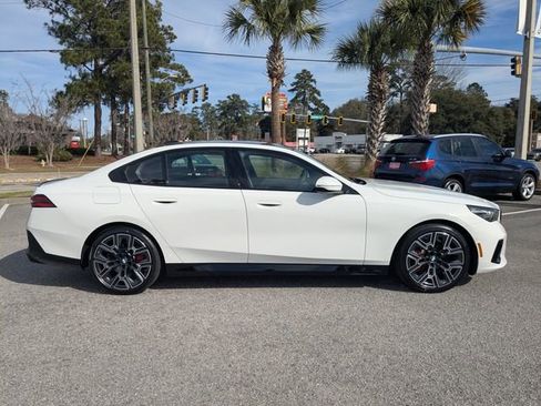 New 2026 BMW 530i xDrive w/ Executive Package image 3