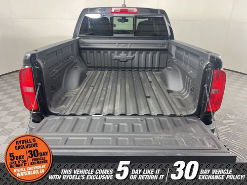 Certified 2022 Chevrolet Colorado Z71 w/ Z71 Midnight Edition image 6