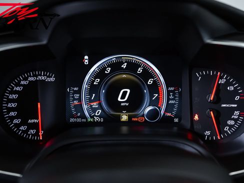 Used 2015 Chevrolet Corvette Z06 w/ 2LZ Preferred Equipment Group RWD image 46