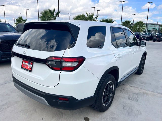 Used 2025 Honda Pilot EX-L image 6