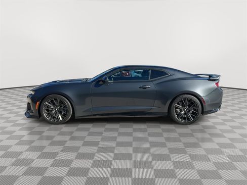Used 2018 Chevrolet Camaro ZL1 image 2