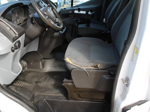 Used 2019 Ford Transit 250 148 Medium Roof RWD image 9