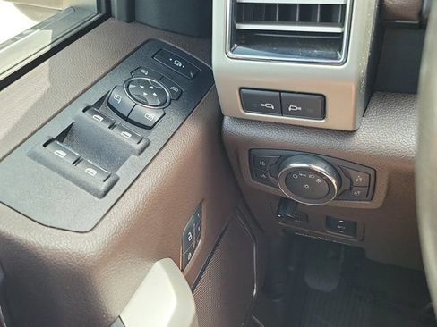 Used 2019 Ford F250 King Ranch w/ King Ranch Ultimate Package AWD/4WD image 23