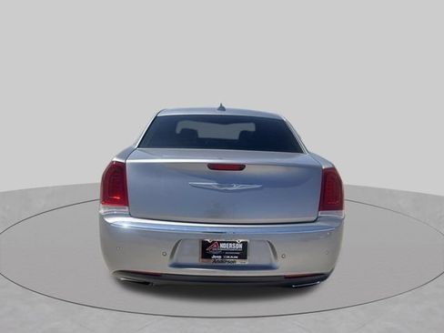 Used 2018 Chrysler 300 Limited w/ Safetytec Plus Group RWD image 4