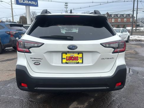 Used 2024 Subaru Outback Premium image 6