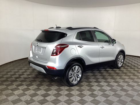 Used 2018 Buick Encore Preferred AWD/4WD image 2