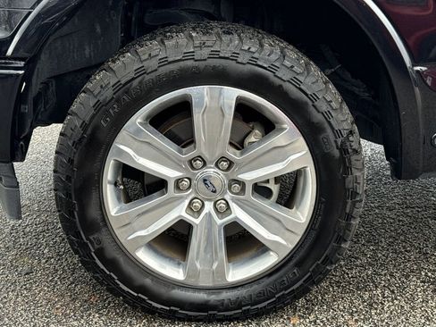 Used 2019 Ford F150 Platinum w/ Equipment Group 701A Luxury image 10