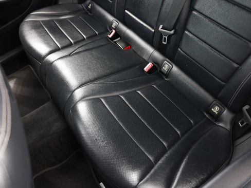 Used 2019 Mercedes-Benz GLC 300 w/ Premium Package image 13