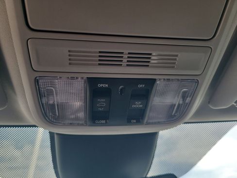 Certified 2025 Honda Odyssey EX-L image 21