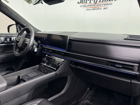 Used 2024 Hyundai Santa Fe Calligraphy AWD/4WD image 35