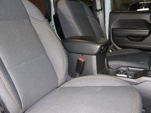 Used 2024 Jeep Wrangler Unlimited AWD/4WD image 23