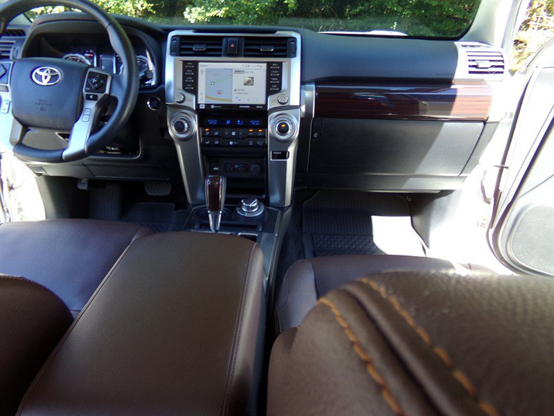 Used 2021 Toyota 4Runner Limited AWD/4WD image 26