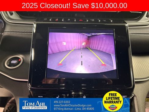 New 2025 Jeep Grand Cherokee Altitude image 16