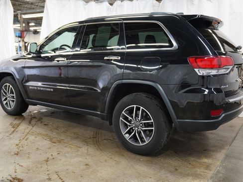 Used 2022 Jeep Grand Cherokee Limited AWD/4WD image 9