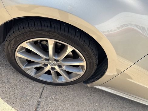 Used 2015 Toyota Avalon XLE Touring image 9