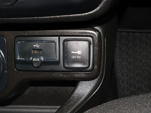 Used 2022 Jeep Renegade Altitude image 21