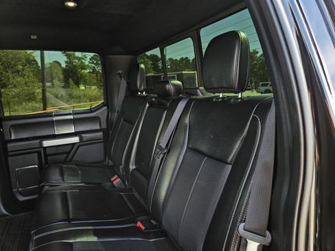 Used 2020 Ford F150 Lariat image 32