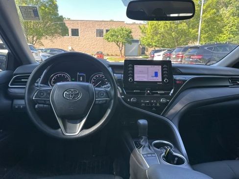 Used 2023 Toyota Camry LE w/ Convenience Package FWD image 11